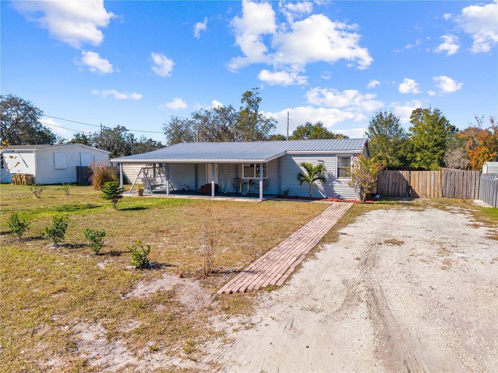Image 3 of property listing at 200 RAINTREE COURT, St Cloud, FL 34771