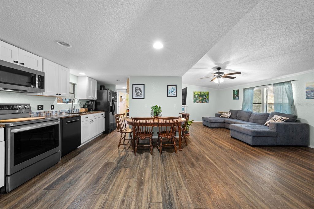 Image 24 of property listing at 200 RAINTREE COURT, St Cloud, FL 34771