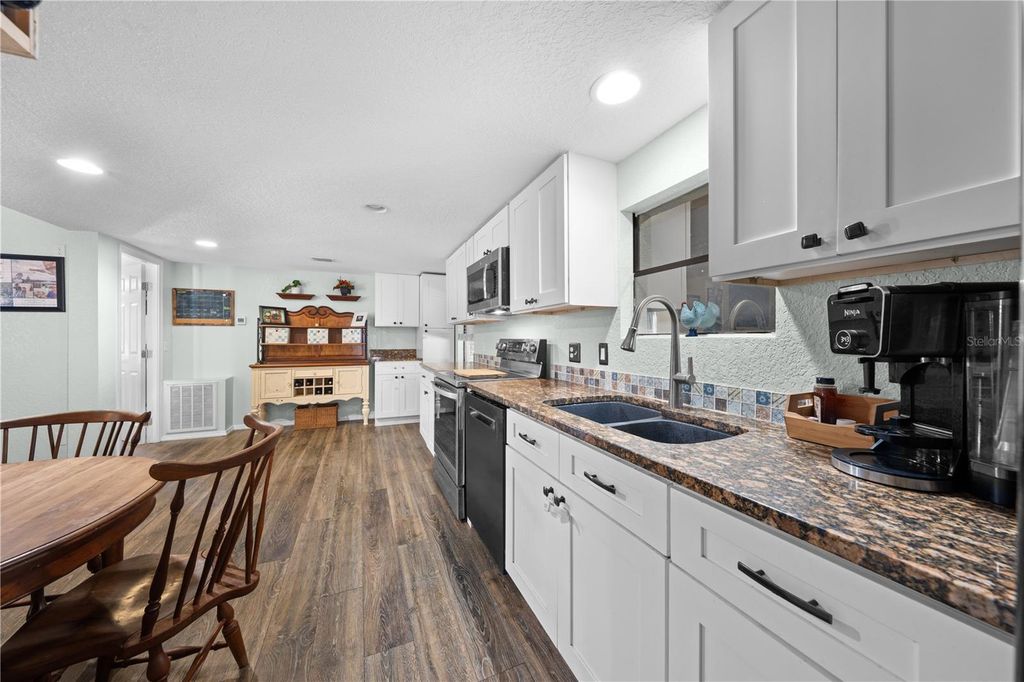 Image 28 of property listing at 200 RAINTREE COURT, St Cloud, FL 34771