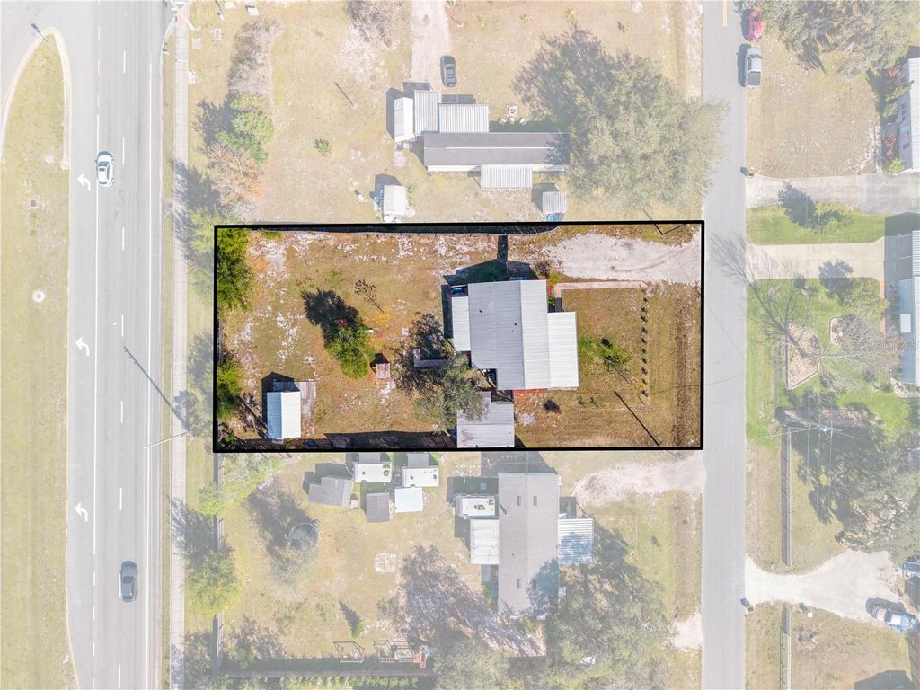 Image 4 of property listing at 200 RAINTREE COURT, St Cloud, FL 34771