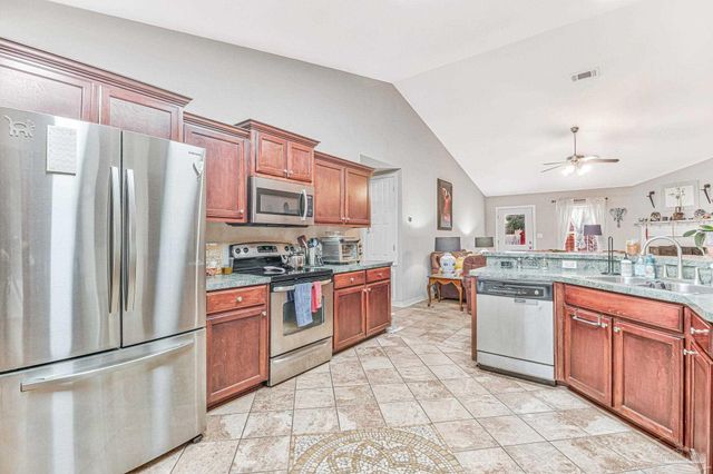 8786 Prowler Ct, Pensacola, FL 32506