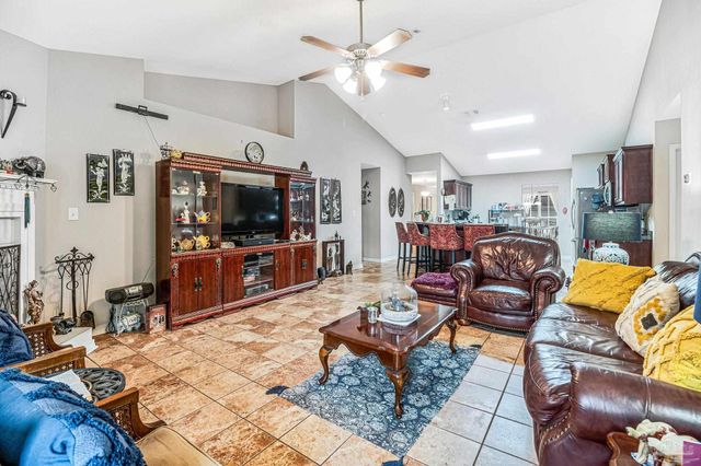 8786 Prowler Ct, Pensacola, FL 32506
