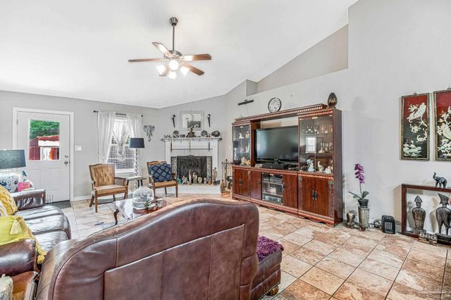 8786 Prowler Ct, Pensacola, FL 32506