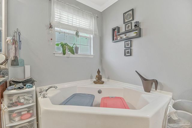 8786 Prowler Ct, Pensacola, FL 32506