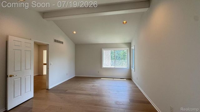 1919 Rolling Woods Drive, Troy, MI 48098