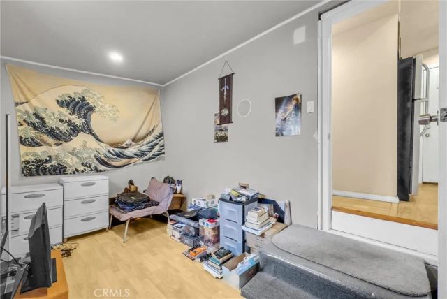 210 Dresden Ave North, Santa Ana, CA 92703