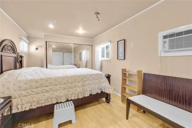 210 Dresden Ave North, Santa Ana, CA 92703