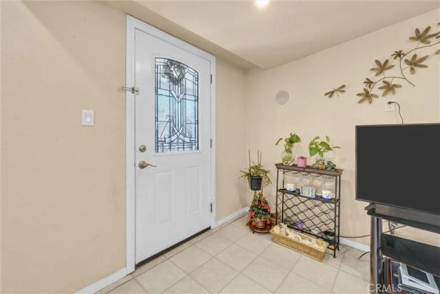 210 Dresden Ave North, Santa Ana, CA 92703
