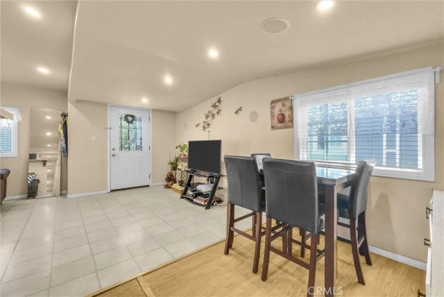 210 Dresden Ave North, Santa Ana, CA 92703
