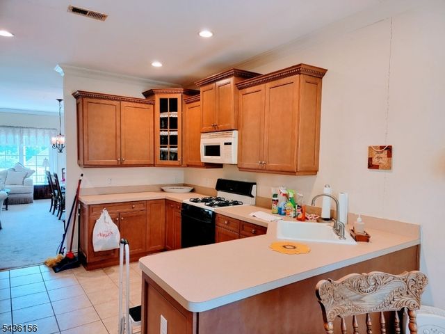 40 Schmidt Cir, Watchung Boro, NJ 07069