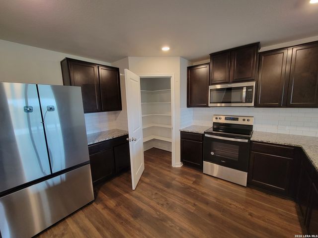 1737 Rocky Rise, San Antonio, TX 78245