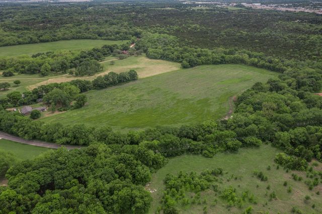 2600 W Main Street, Lancaster, TX 75146