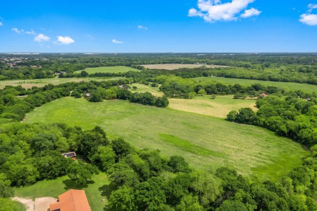 2600 W Main Street, Lancaster, TX 75146
