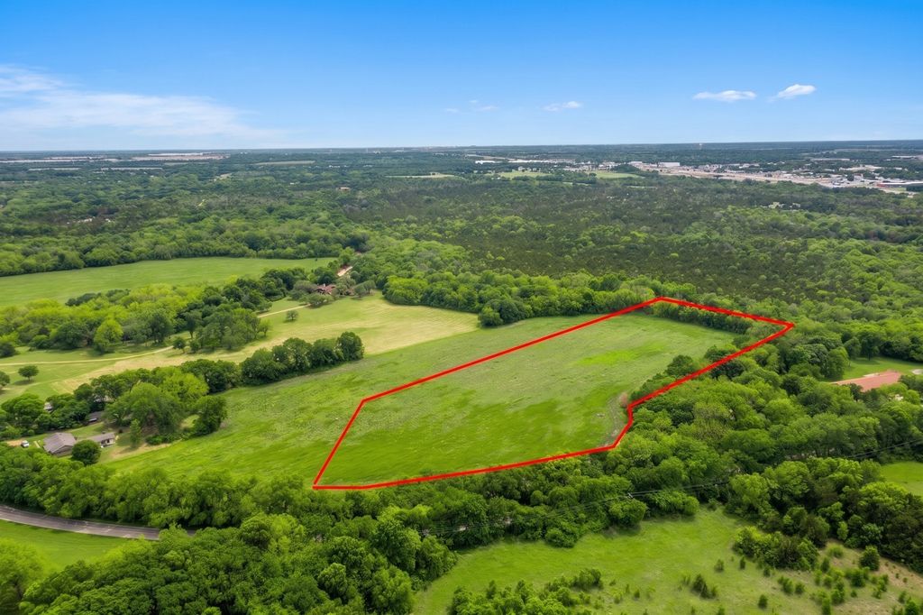 2600 W Main Street, Lancaster, TX 75146