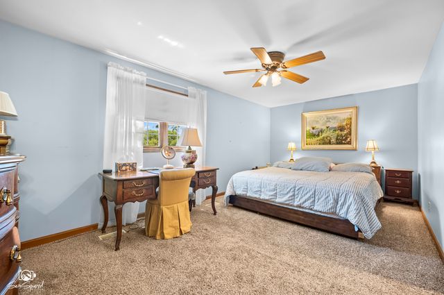156 Fossil Cove Lane, Wilmington, IL 60481