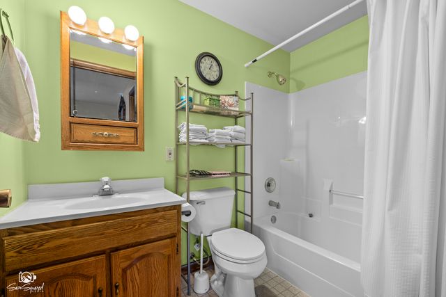 156 Fossil Cove Lane, Wilmington, IL 60481