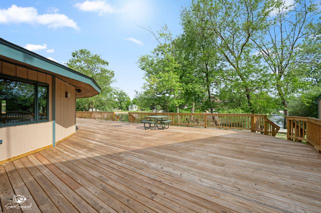 156 Fossil Cove Lane, Wilmington, IL 60481
