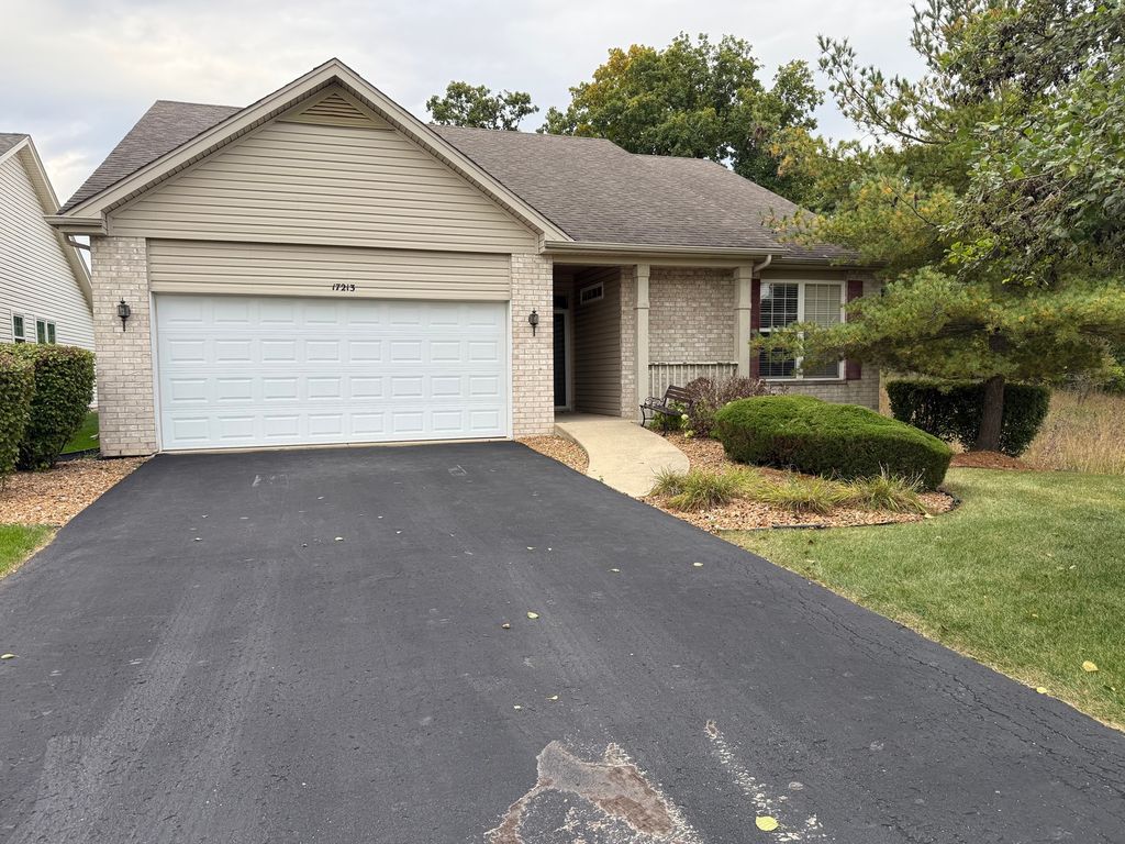 17213 Mendota Drive, Lockport, IL 60441