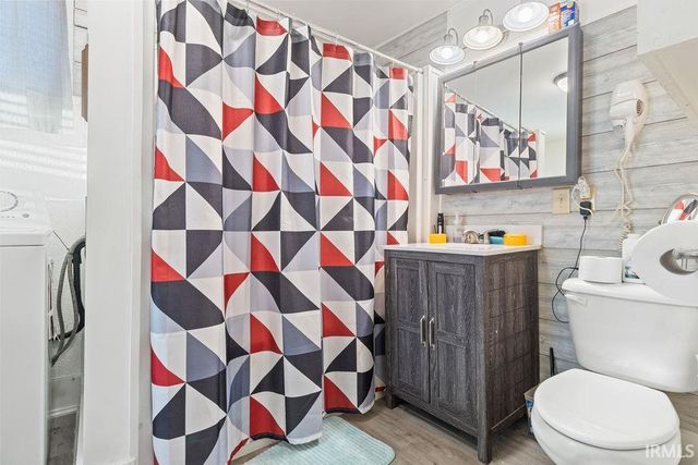 301 S Washington Street, Pierceton, IN 46582