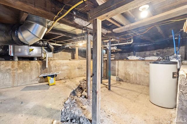 301 S Washington Street, Pierceton, IN 46582