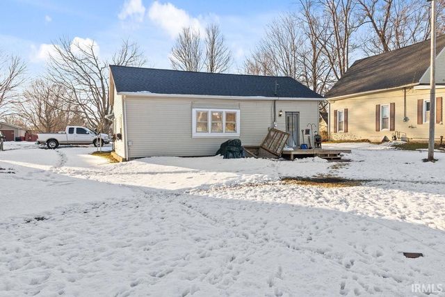 301 S Washington Street, Pierceton, IN 46582