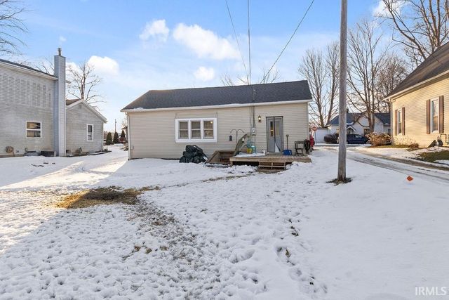 301 S Washington Street, Pierceton, IN 46582