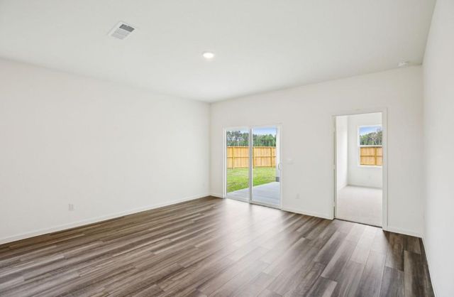 328 Sieders ST, Taylor, TX 76574