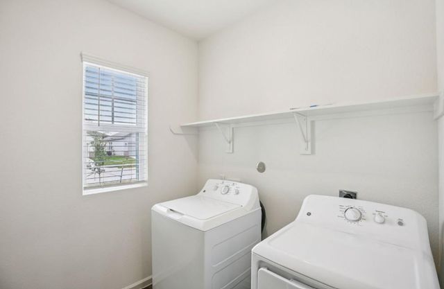 328 Sieders ST, Taylor, TX 76574
