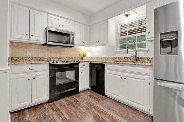 105 Grass Knoll Drive, Hideaway, TX 75771