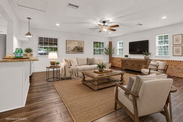 105 Grass Knoll Drive, Hideaway, TX 75771