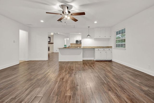 105 Grass Knoll Drive, Hideaway, TX 75771