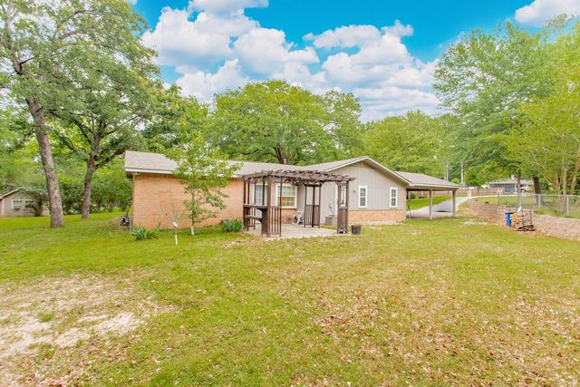 105 Grass Knoll Drive, Hideaway, TX 75771