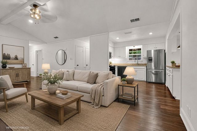 105 Grass Knoll Drive, Hideaway, TX 75771