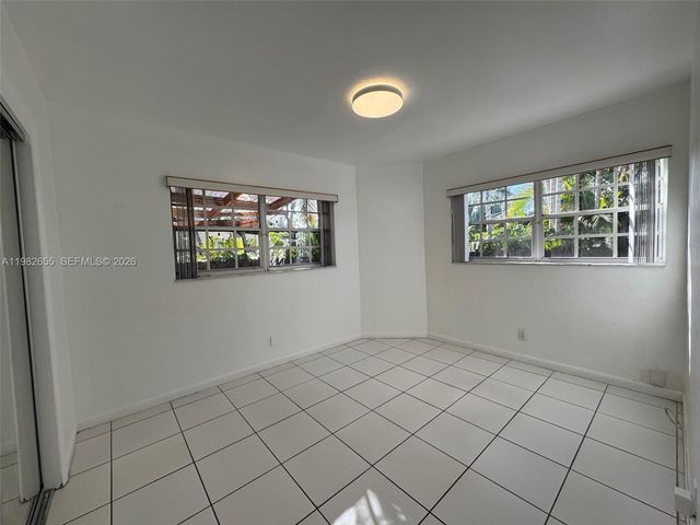 65 Bentley Dr, Miami Springs, FL 33166