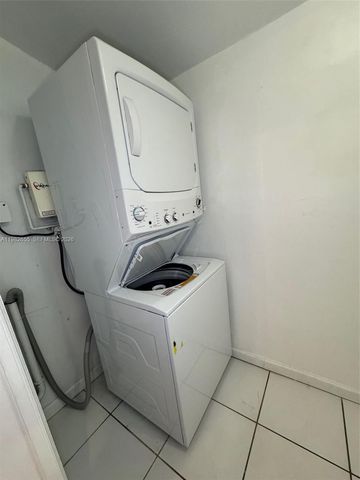 65 Bentley Dr, Miami Springs, FL 33166