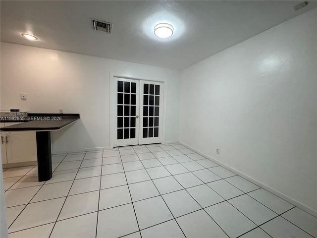 65 Bentley Dr, Miami Springs, FL 33166