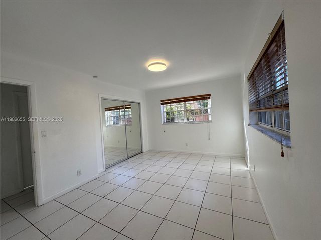 65 Bentley Dr, Miami Springs, FL 33166