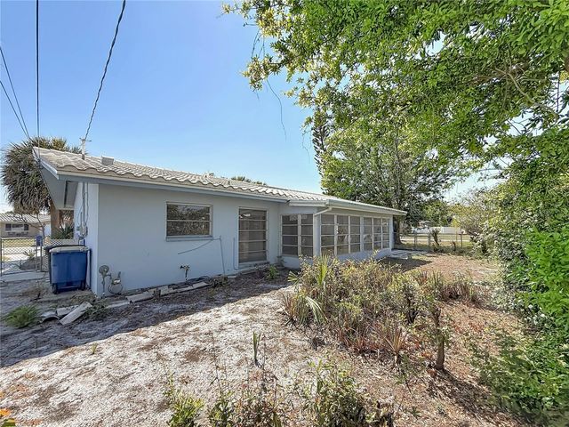 2028 IMPERIAL WAY, Clearwater, FL 33764