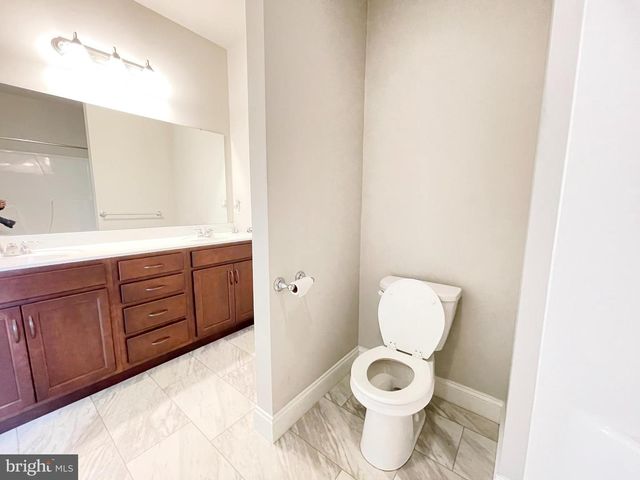 106 TREE TOP LN, Middletown, PA 17057
