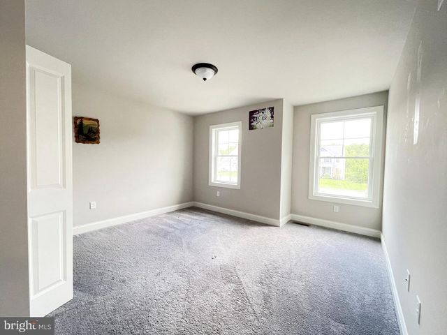 106 TREE TOP LN, Middletown, PA 17057