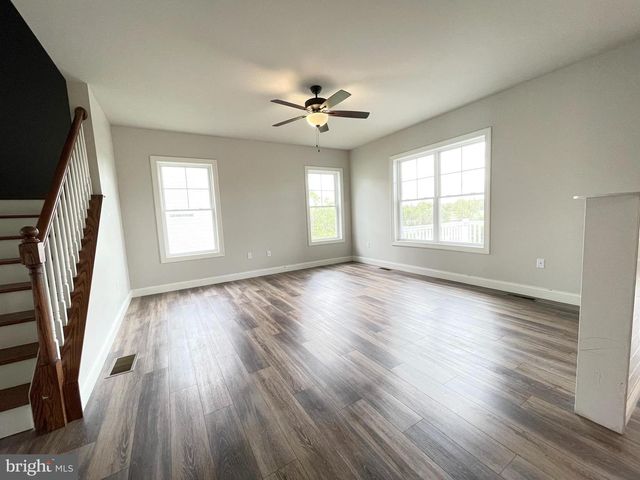 106 TREE TOP LN, Middletown, PA 17057