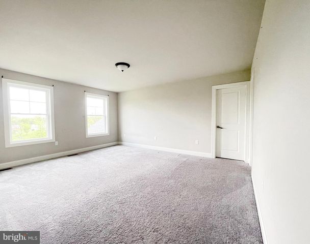 106 TREE TOP LN, Middletown, PA 17057