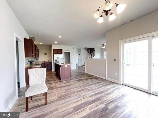 106 TREE TOP LN, Middletown, PA 17057