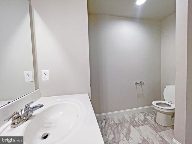 106 TREE TOP LN, Middletown, PA 17057