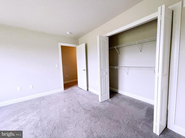 106 TREE TOP LN, Middletown, PA 17057