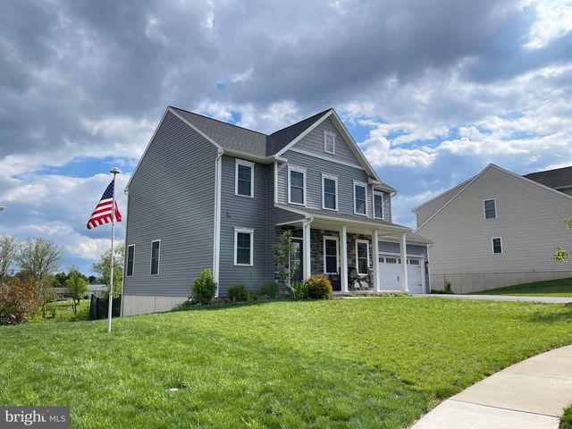106 TREE TOP LN, Middletown, PA 17057