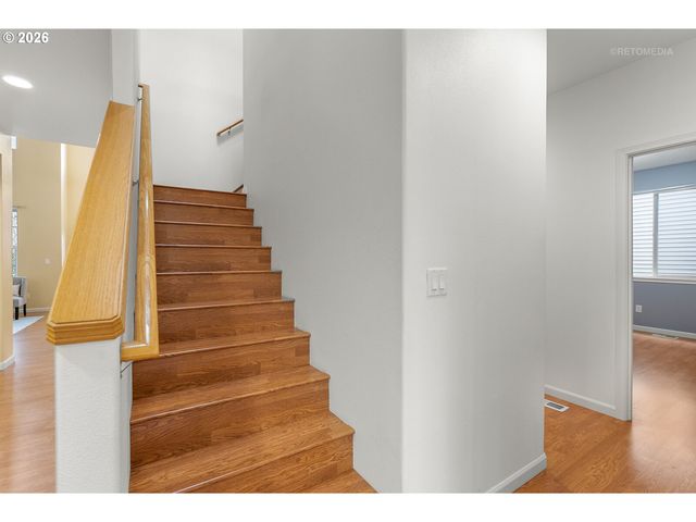 807 Nw BROOKHILL St, Hillsboro, OR 97124