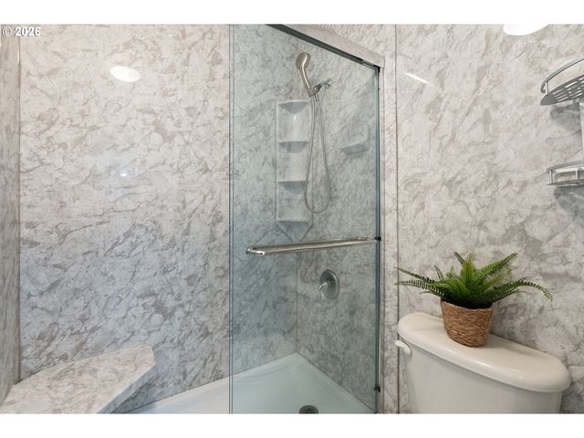 807 Nw BROOKHILL St, Hillsboro, OR 97124