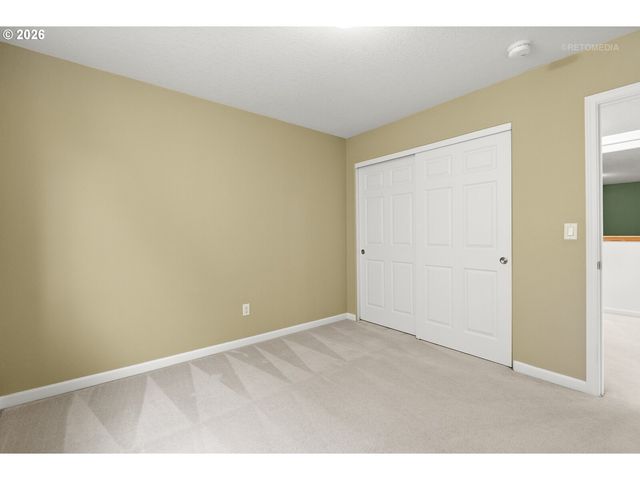 807 Nw BROOKHILL St, Hillsboro, OR 97124