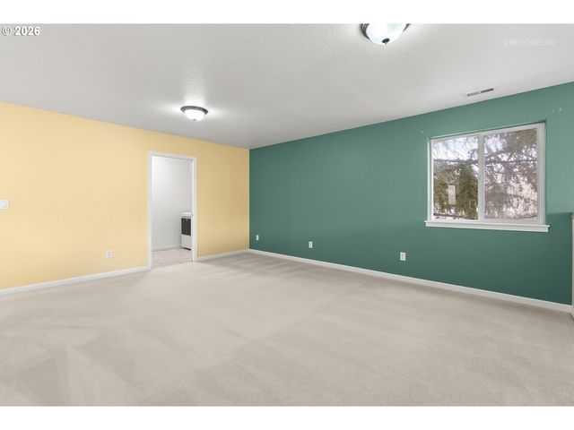 807 Nw BROOKHILL St, Hillsboro, OR 97124